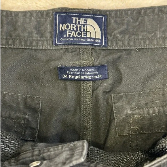 The North Face Mens Cargo Shorts Gray Ripstop Hiking Outdoor Size 34 Regular - Picture 2 of 7
